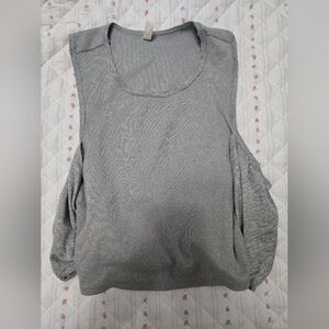 Criss Cross Back Sz Large Like New